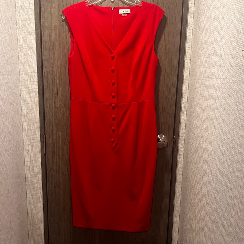 Calvin Klein Red Sheath Dress w/ Front Button Detail – Size 10